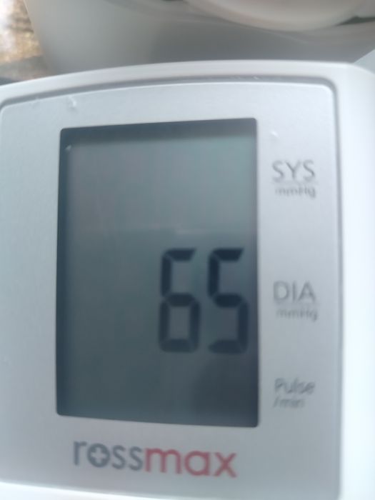 Продам тонометр на запястие