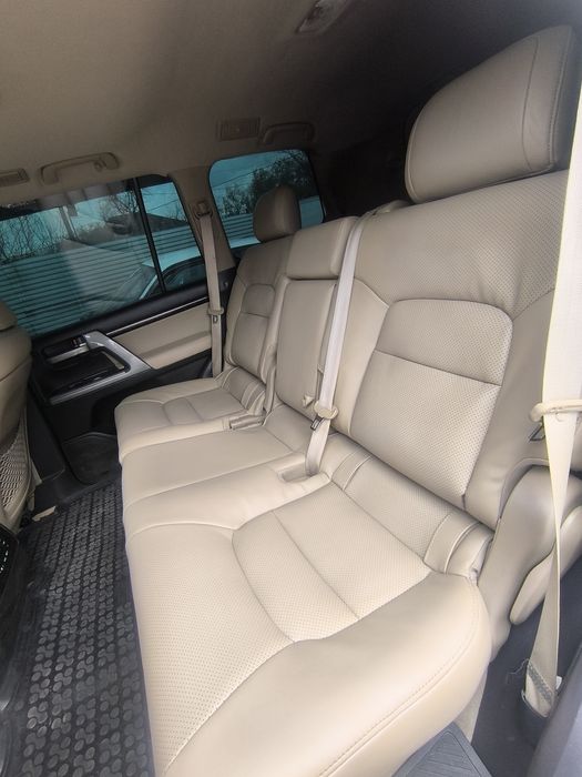 Перетяжка авто салона .