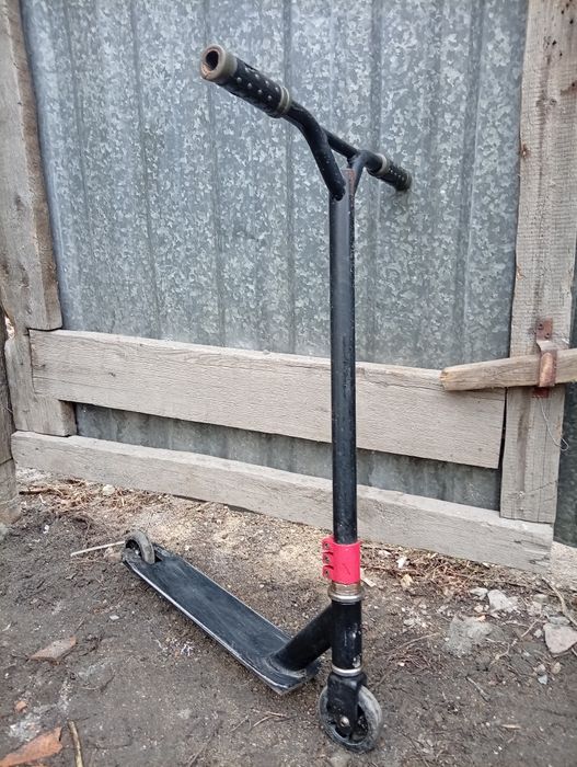 Продам самокат трёковай