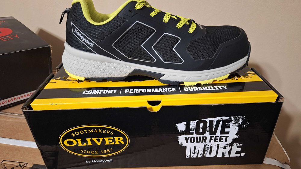 Работни обувки Honeywell, номер 43 с бомбе