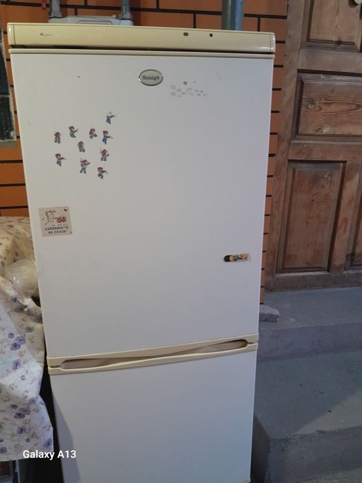 Холодильник двухкамерный