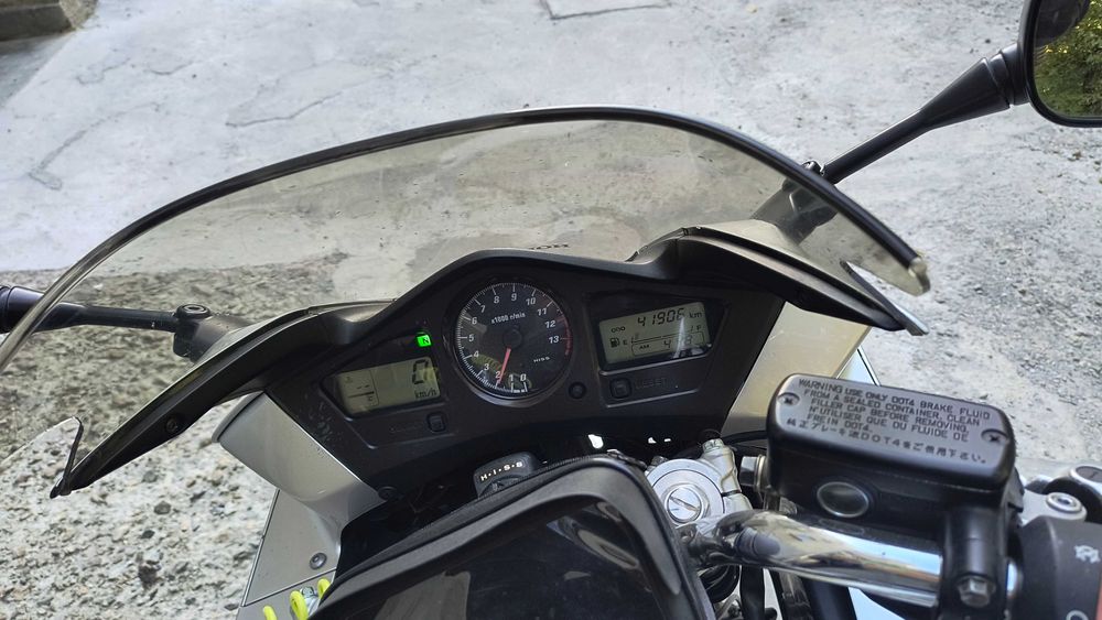 Продавам HONDA VFR v4 V-tec 800