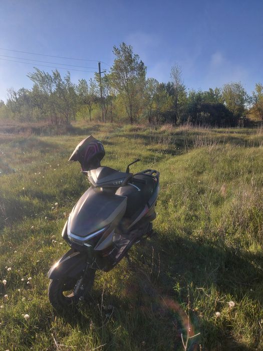 Продам скутер M12