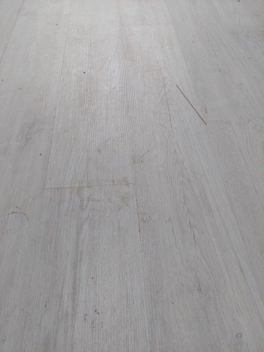 Ламинат на пол ллл