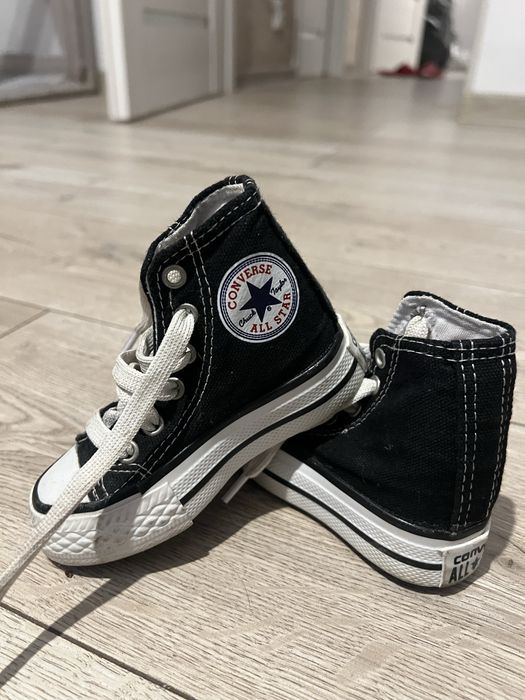Tenisi converse