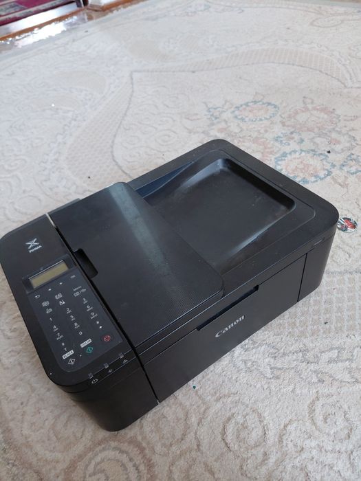 Цветной принтер Canon