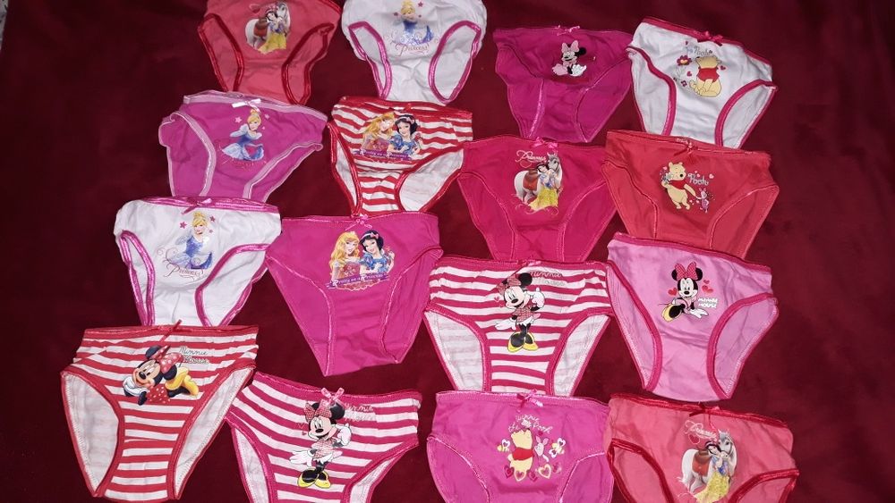 set chiloți Disney  copii % bumbac 1 - 7 ani )