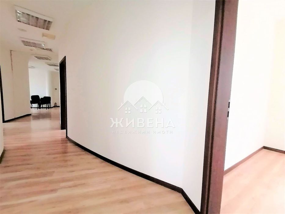 Дава се под наем Офис в Варна, Операта - 336 кв.м за 3360 € - Снимка #9