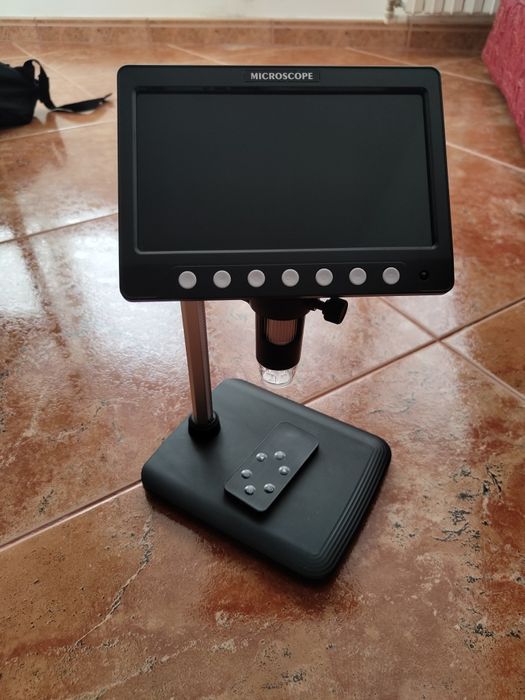 Microscop digital