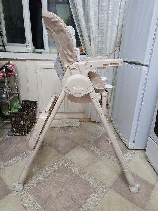 Продам стульчик для,кормления,