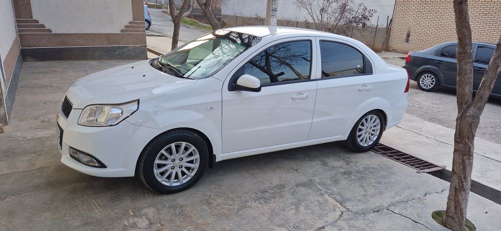 Срочно продаётся Нексия3 А/Т,год 2020,пробег 70.000км,краска родная