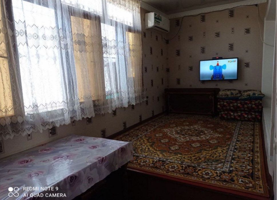 Продажа 3 хона 3 етаж 4 етажл 
Кора камиш 2/3 масчит йони
70 кв
Балкон