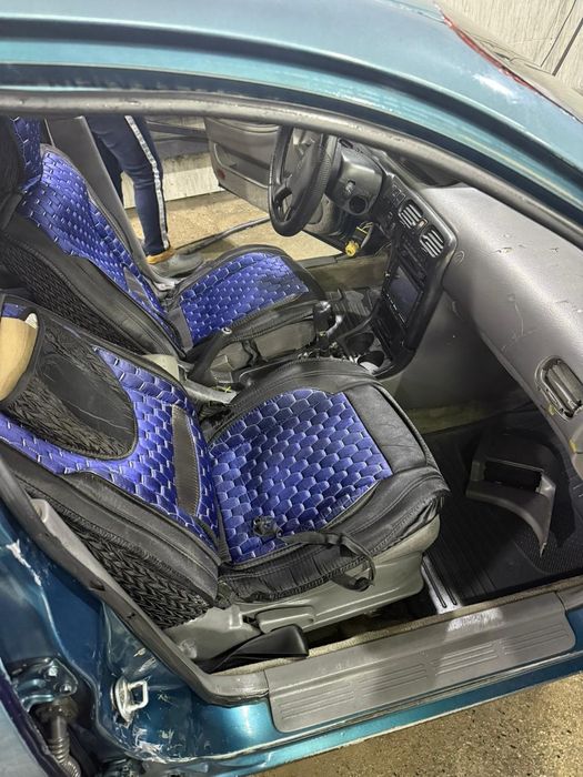 Продам mazda cronos на ходу