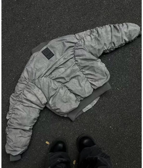 Продам бомбер у2к 10.000