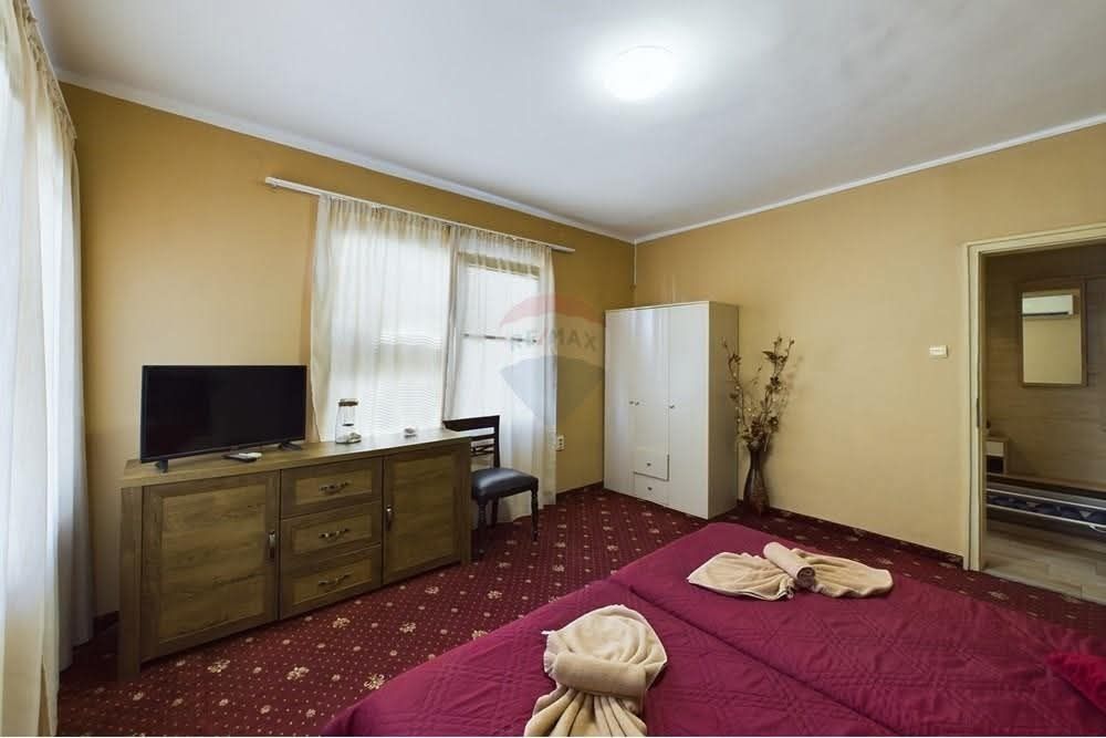 Продава се Многостаен апартамент в Варна, Център - 135 кв.м за 2667 €/кв.м - Снимка #15