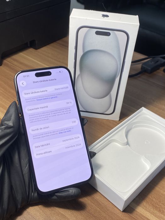 iPhone 15• 128 GB • Black