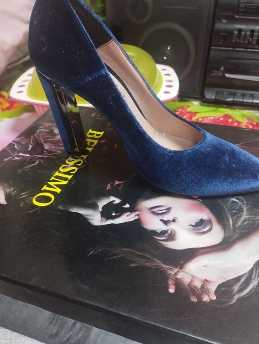 Продам новые туфли