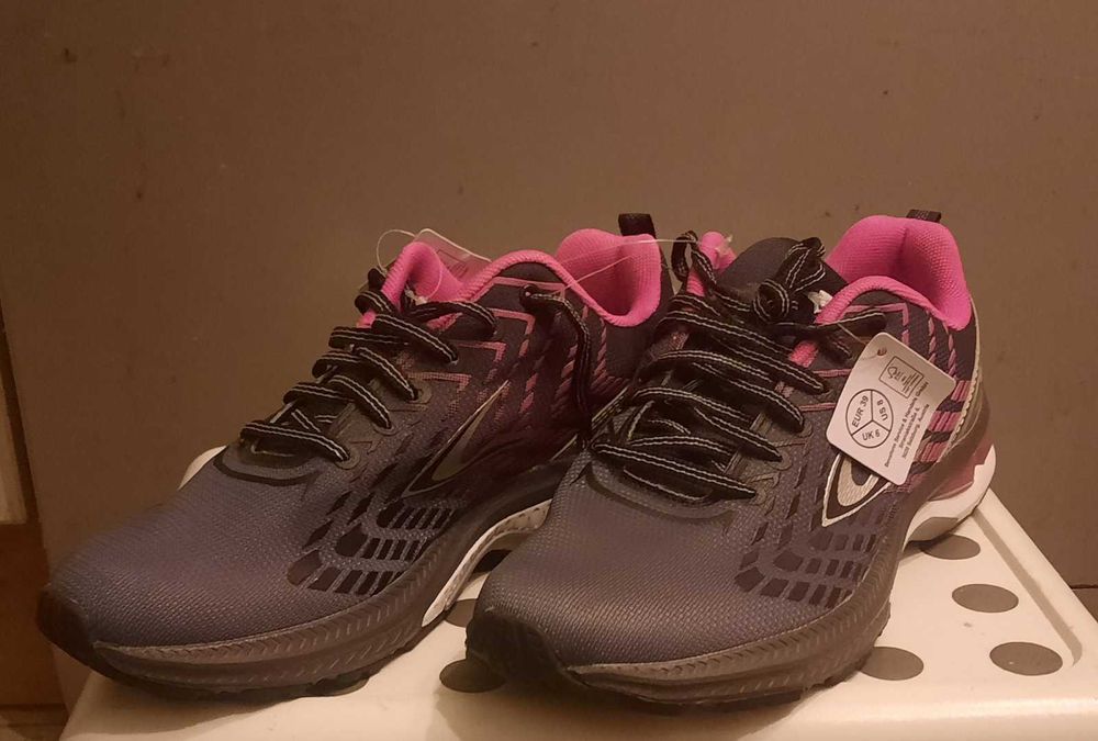 НОВИ Летни Маратонки 39 номер