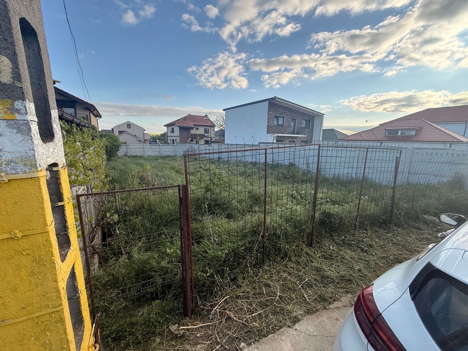 Teren de vanzare 300mp Valul lui Traian