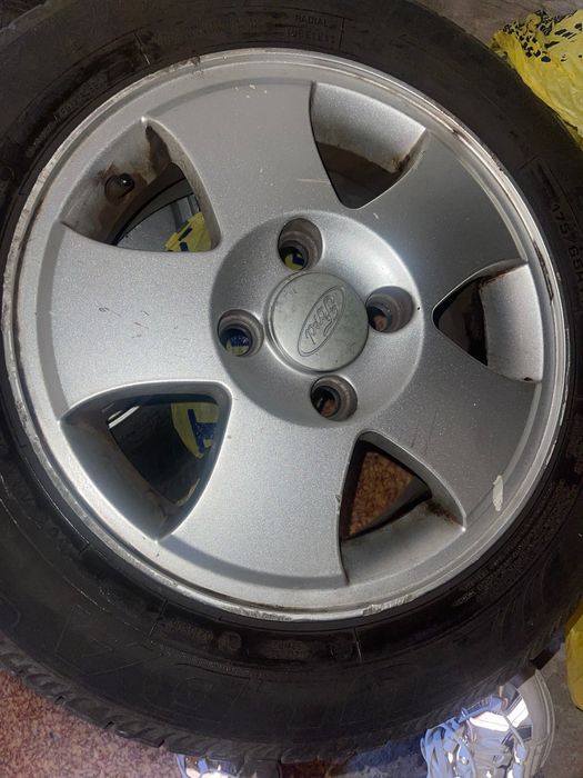 Продавам зимни гуми FULDA с лети джанти 175/65 R14