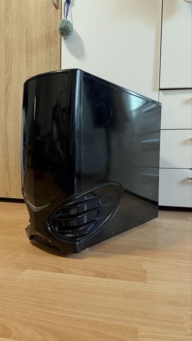 Компютър с Ryzen 3 2200G