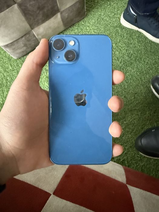 АЙФОН 13 идеал каропка имется шнур