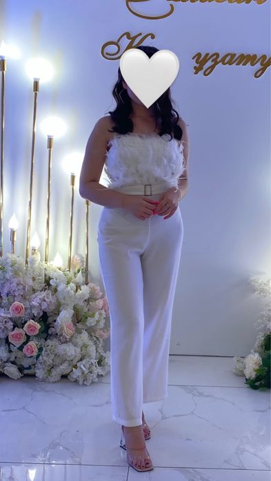 Продам комбинезон на выход