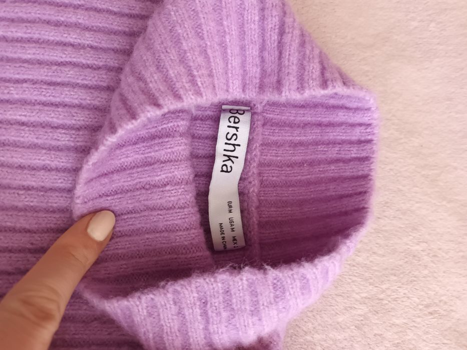 Розов дамски пуловер Bershka, М размер, Спиди/лично предаване