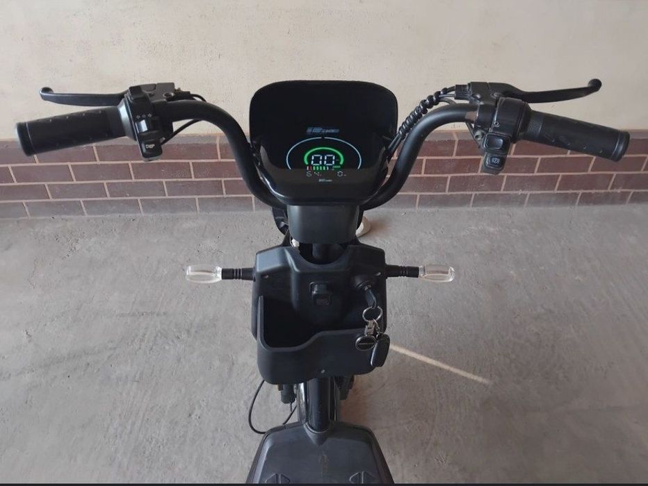 bakavoylari bor. skuter modeli tank. sifati ham yaxshi. kamchiligi kam