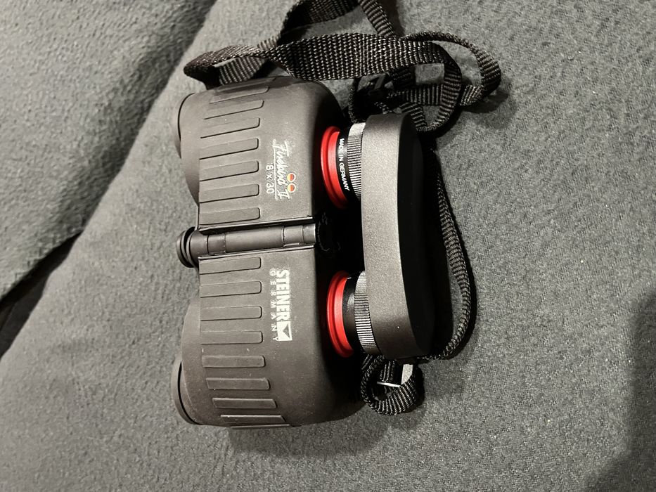 Продавам бинокъл Steiner Safari Ultrasharp 8x30