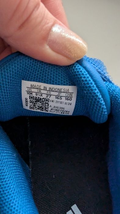 Adidas детски маратонки 27 номер