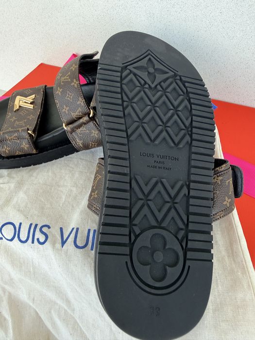 Vand papuci Louis Vuitton