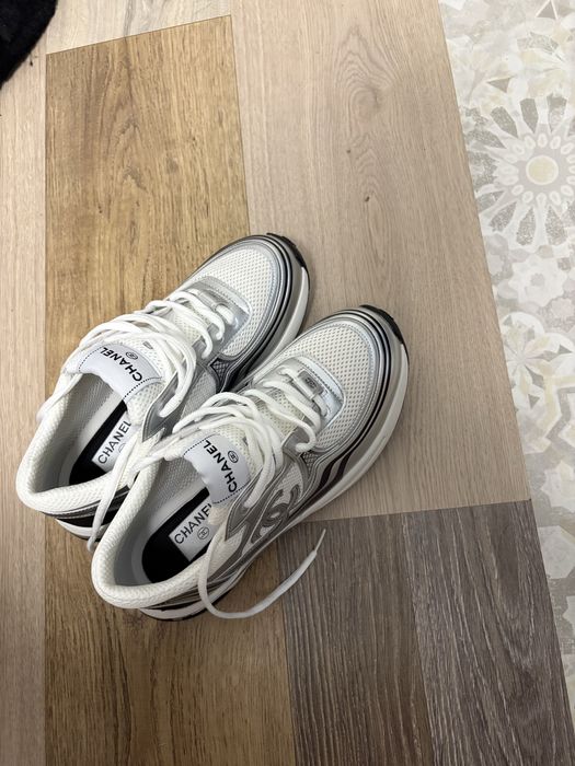 chanel runner silver