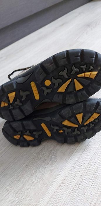 Зимни обувки за момче HI- Tec