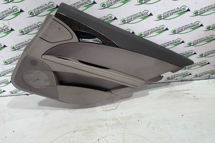 Fata / Tapiterie usa spate dreapta Mercedes-Benz E-Class W211/S211