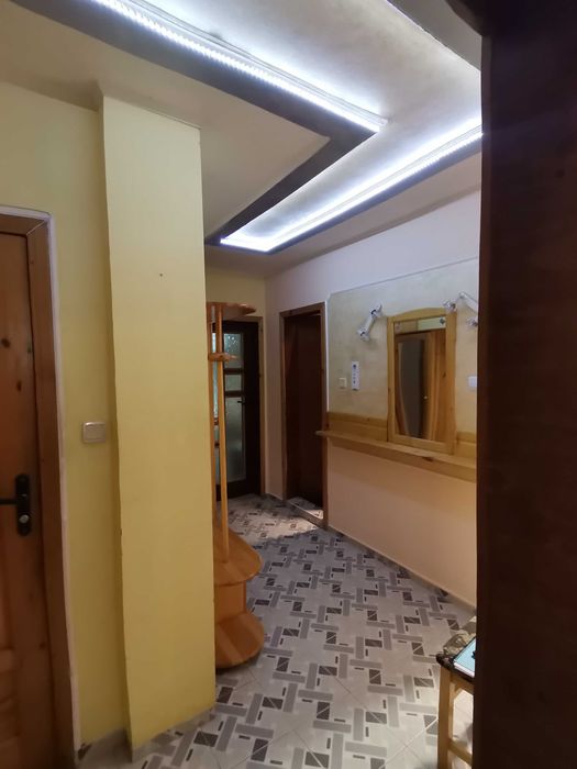 Дава се под наем Двустаен апартамент в Бургас, Възраждане - 78 кв.м за 200 € - Снимка #16