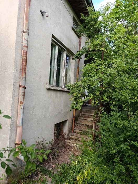 Къща за продажба в с. Калояновец