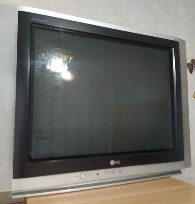 Продам телевизор