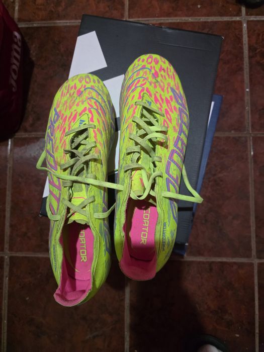 Vand doua perechi de ghete