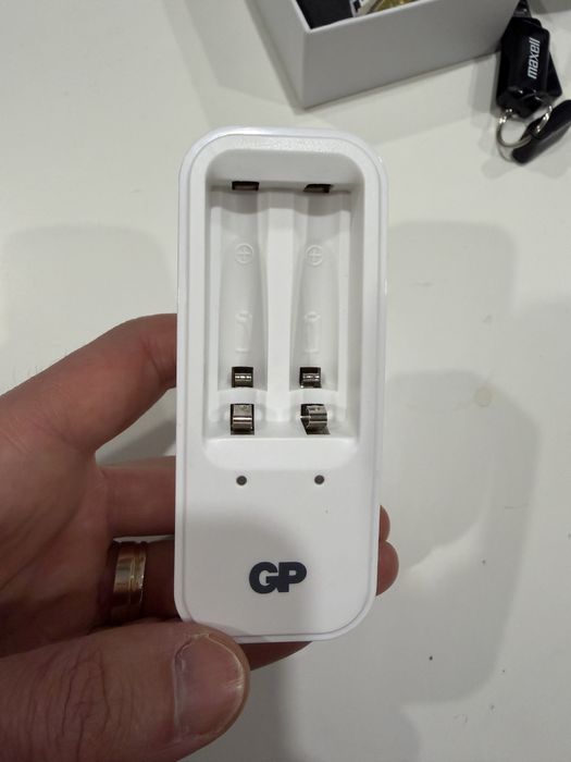 Зарядно за батерии GP Power Bank