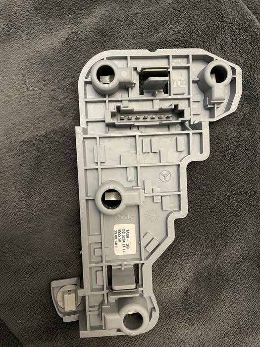 Платка за стопове за мерцедес s204 ЛЯВО