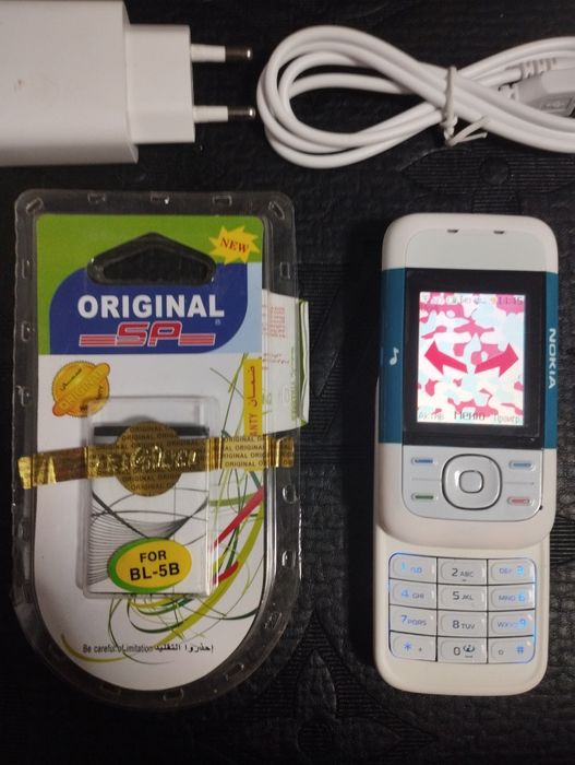 Assalom alekum Telefon Sotiladi Original Nokia 5200 Komplekt