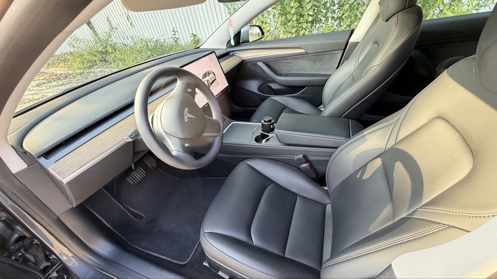 Tesla Model 3 Long Range RWD | 09/2023 | 59.870km | 720 km WLTP | 19”