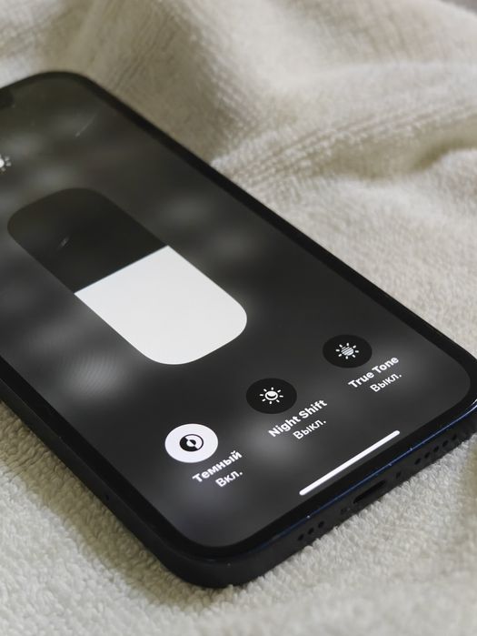 iPhone 12 трещина сверху