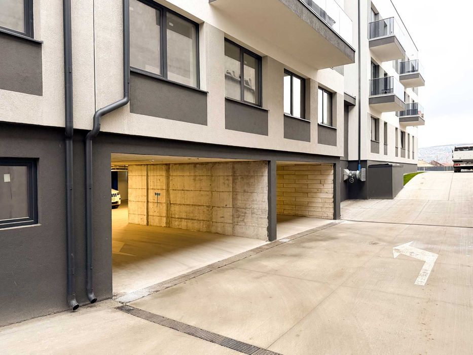 Proprietar vand apartament 3 camere, parcare, bloc nou, nZEB
