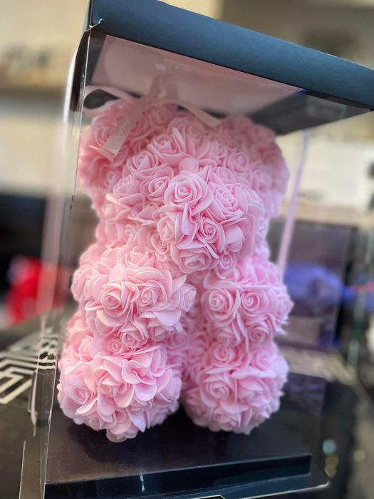 Mecheta ot izkustveni rozi.