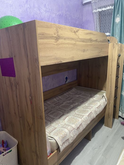 Двухярусный кровать