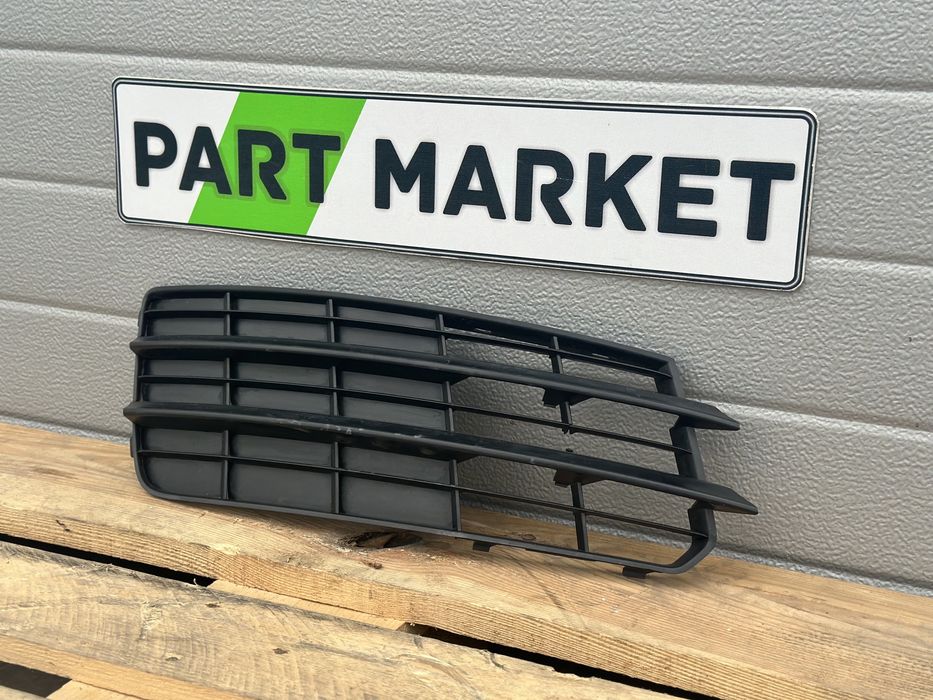 Дясна решетка AUDI A7 C7 4G8807682