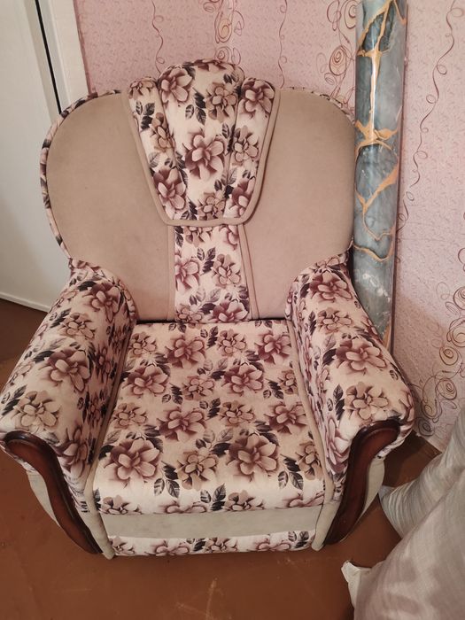Диван б/у продам