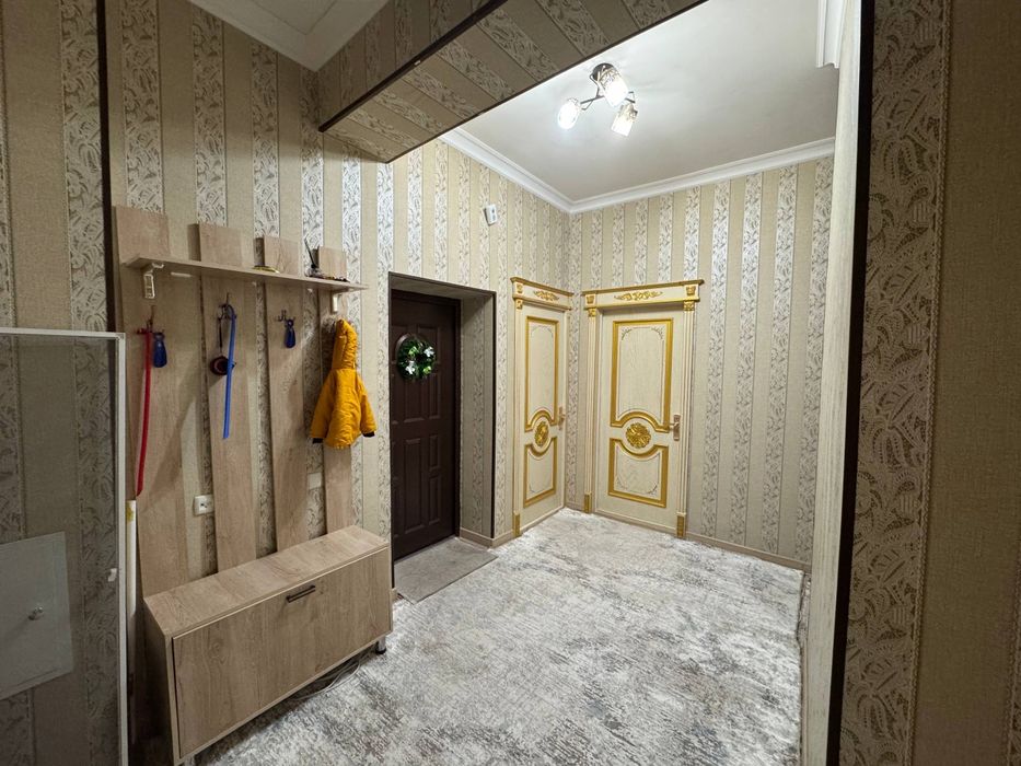 Kvartira sotiladi 90 kv kogon